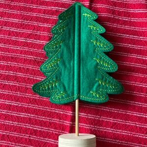 Green felt tree